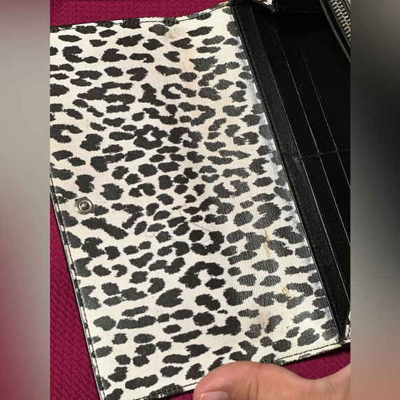Authentic YSL Saint Laurent Cheetah wallet - Picture 6 of 12